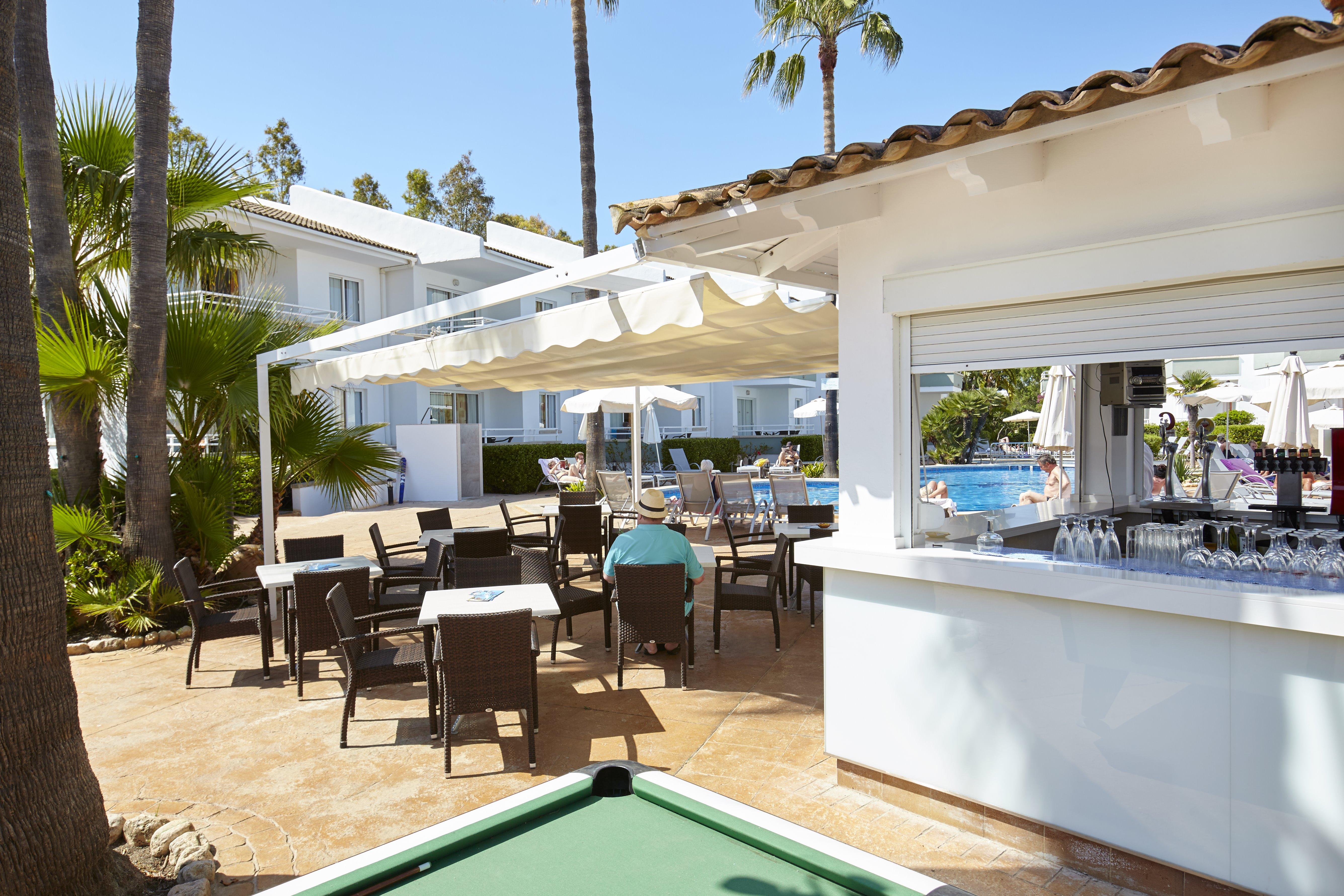 Universal Elisa Apartahotel 4*