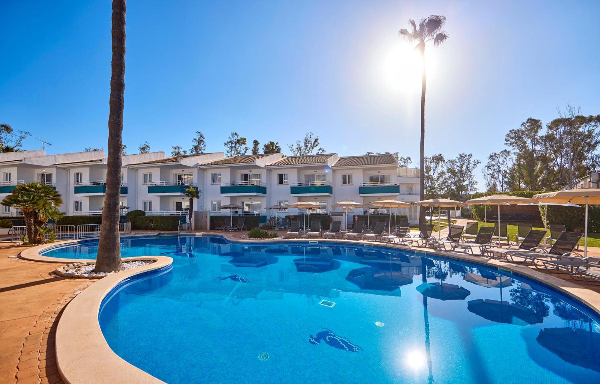Apartahotel Universal Elisa Playa de Muro (Mallorca)