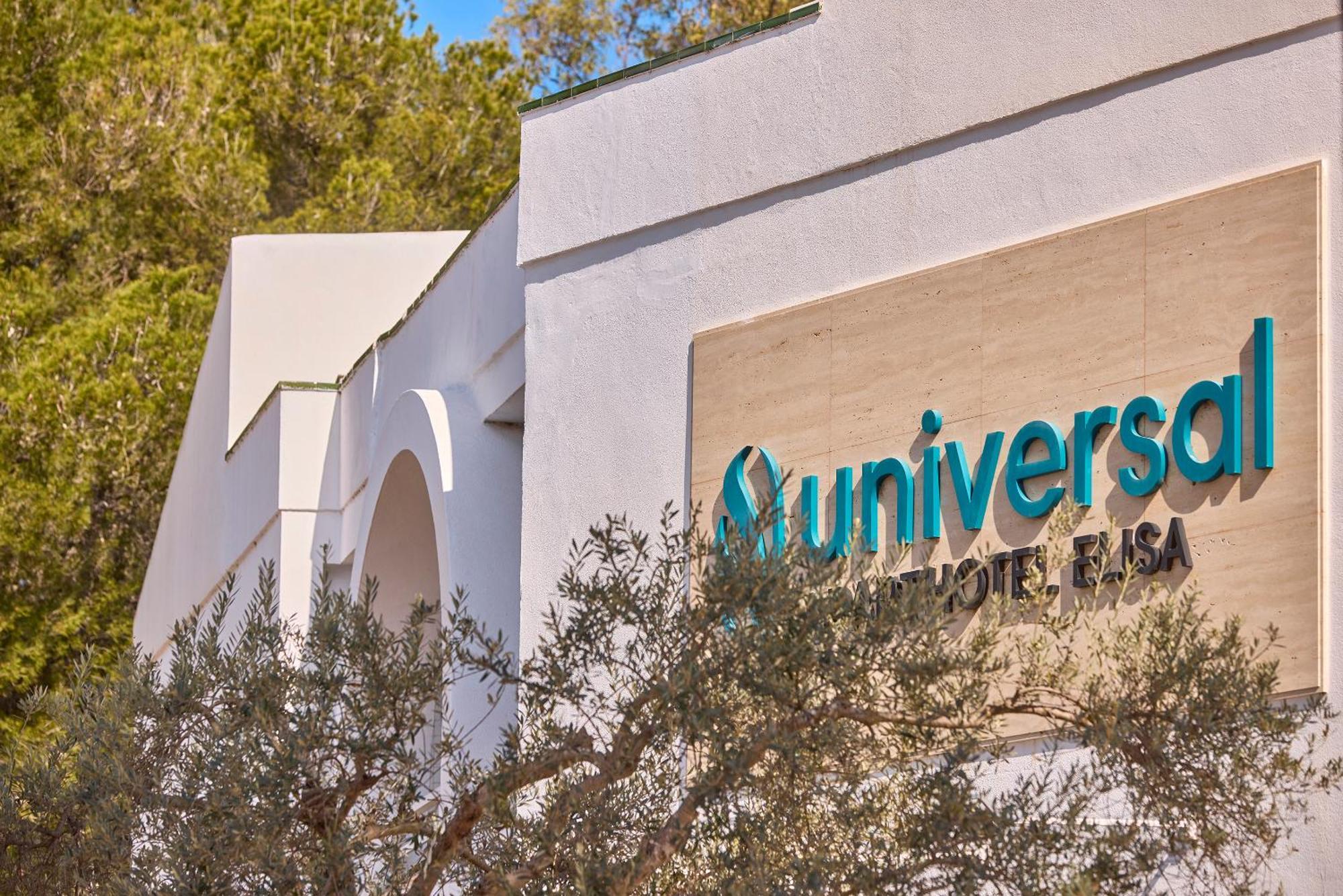 Universal Elisa Aparthotel 4*